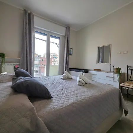 Apartment 200m From Beach, New Apt, Ac, Wifi *