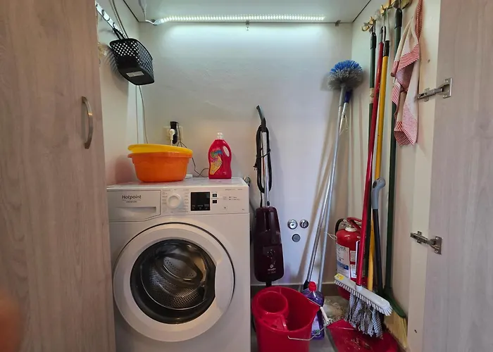 200m From Beach, New Apt, Ac, Wifi