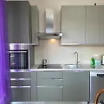 200m From Beach, New Apt, Ac, Wifi Appartement