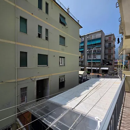 Lejlighed 200m From Beach, New Apt, Ac, Wifi *