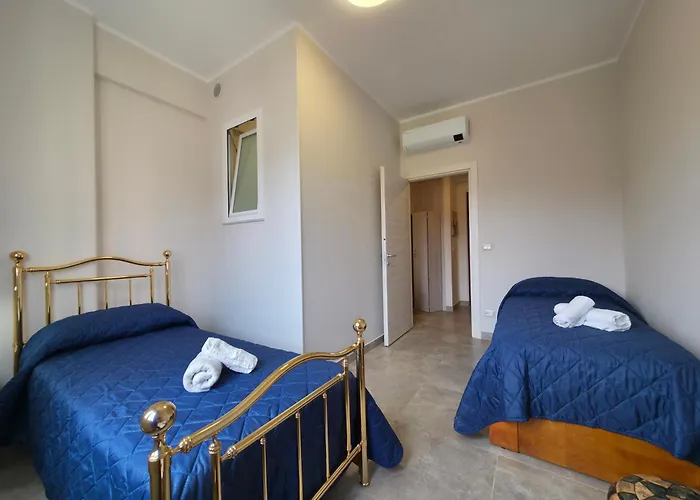 Lejlighed 200m From Beach, New Apt, Ac, Wifi Loano