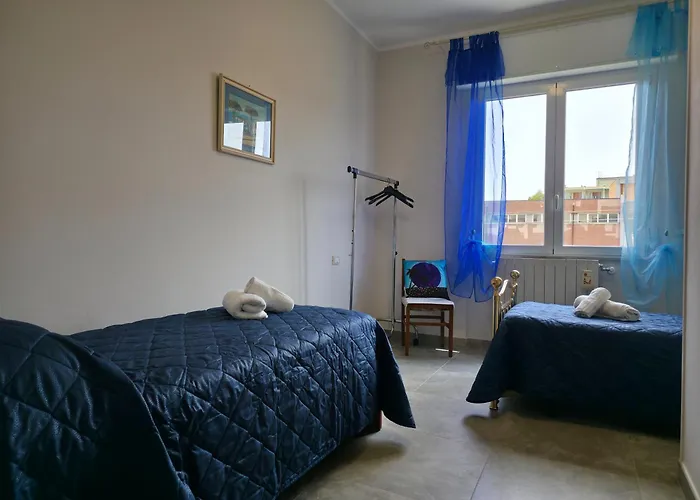 200m From Beach, New Apt, Ac, Wifi Lejlighed