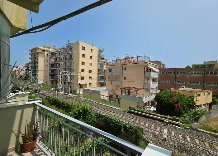 Lejlighed 200m From Beach, New Apt, Ac, Wifi *