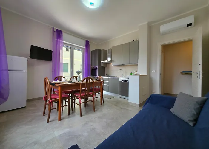 200m From Beach, New Apt, Ac, Wifi Lejlighed *